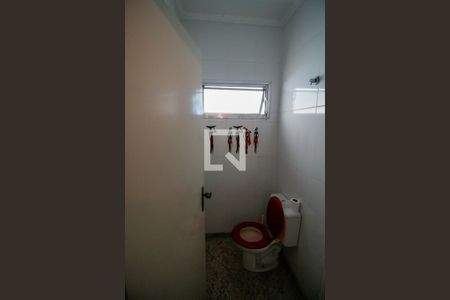 Lavabo de casa para alugar com 4 quartos, 280m² em Cidade Mãe do Céu, São Paulo