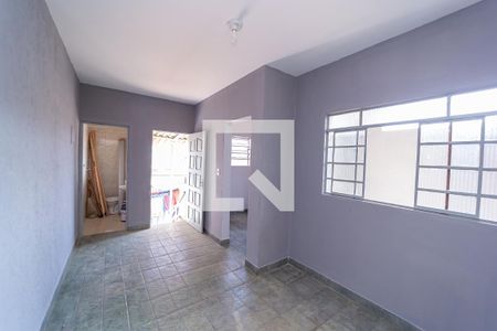 Casa para alugar com 50m², 1 quarto e sem vaga Casa para alugar com 50m², 1 quarto e sem vagaSala