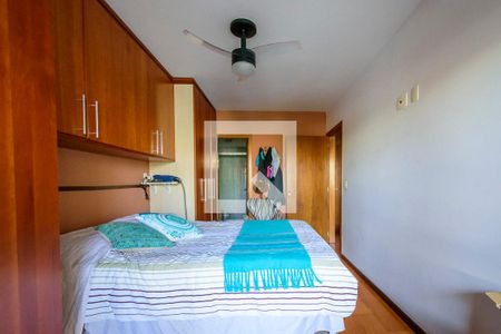 Suíte de apartamento à venda com 2 quartos, 100m² em Menino Deus, Porto Alegre