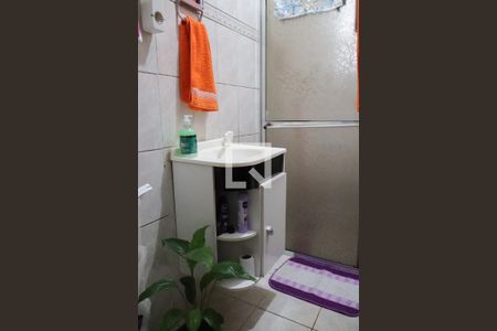 Banheiro de casa à venda com 1 quarto, 250m² em Cidade Domitila, São Paulo
