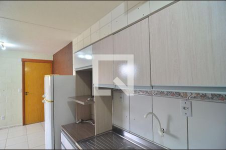 Cozinha de apartamento à venda com 2 quartos, 40m² em Olaria, Canoas