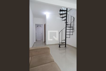 Casa à venda com 107m², 2 quartos e 1 vagaSala