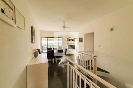 Sala de apartamento para alugar com 3 quartos, 184m² em Jardim Las Palmas, Guarujá