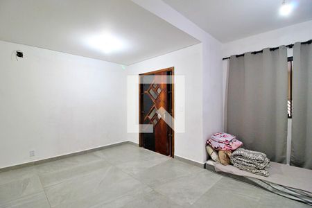 Casa à venda com 164m², 2 quartos e 2 vagasSala