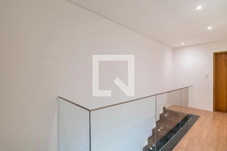 Corredor de casa à venda com 3 quartos, 190m² em Vila Marina, Santo André