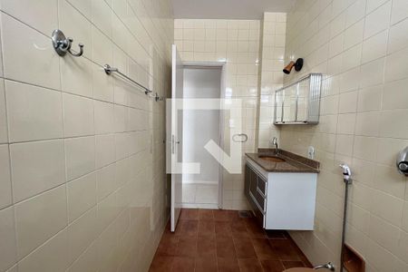Banheiro social de apartamento para alugar com 2 quartos, 76m² em Botafogo, Rio de Janeiro