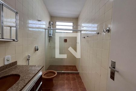 Banheiro social de apartamento para alugar com 2 quartos, 76m² em Botafogo, Rio de Janeiro