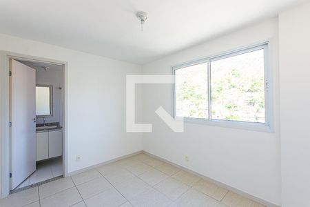 Suite de apartamento à venda com 2 quartos, 62m² em Santa Rosa, Niterói