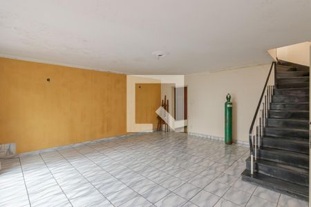 Sala de casa à venda com 3 quartos, 200m² em Vila Moinho Velho, São Paulo