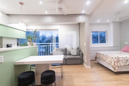 Sala de apartamento para alugar com 1 quarto, 40m² em Alto de Pinheiros, São Paulo