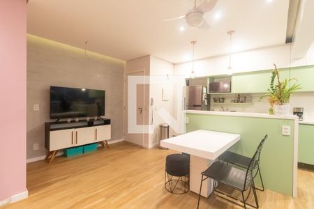 Sala de apartamento para alugar com 1 quarto, 40m² em Alto de Pinheiros, São Paulo