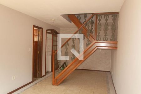 Sala de casa de condomínio para alugar com 3 quartos, 130m² em Parque Horizonte, Nova Iguaçu