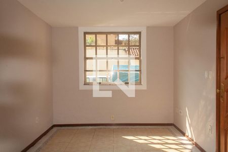 Sala de casa de condomínio para alugar com 3 quartos, 130m² em Parque Horizonte, Nova Iguaçu