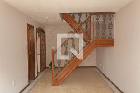 Sala de casa de condomínio para alugar com 3 quartos, 130m² em Parque Horizonte, Nova Iguaçu