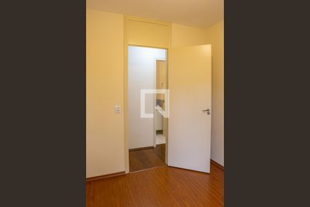 Quarto 2 de apartamento para alugar com 2 quartos, 49m² em Boaçava, São Paulo