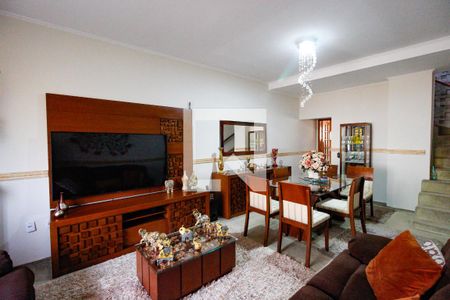 Sala de casa à venda com 3 quartos, 200m² em Vila Prado, São Paulo