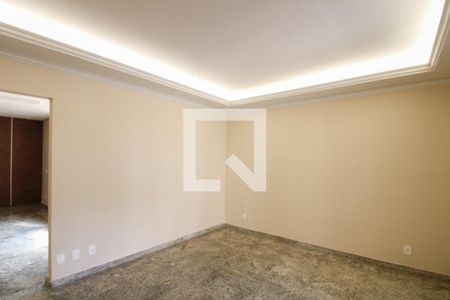 Sala de casa para alugar com 4 quartos, 360m² em São Luiz, Belo Horizonte