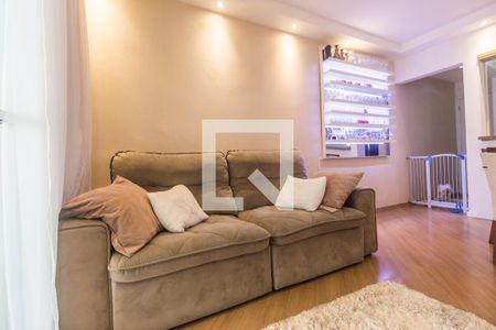 Sala de TV de apartamento à venda com 3 quartos, 85m² em Jardim Tupanci, Barueri