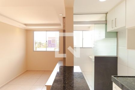Salas de apartamento para alugar com 2 quartos, 50m² em Vila Trinta E Um de Março, Campinas