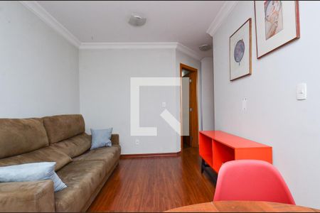 Sala de estar de apartamento para alugar com 2 quartos, 60m² em Renascença, Belo Horizonte