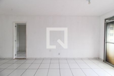 Sala de apartamento para alugar com 2 quartos, 57m² em Banco de Areia, Mesquita