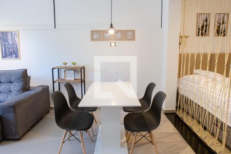 sala de kitnet/studio para alugar com 1 quarto, 45m² em Perdizes, São Paulo