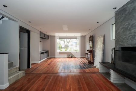 Sala de casa à venda com 3 quartos, 250m² em Vila Morse, São Paulo