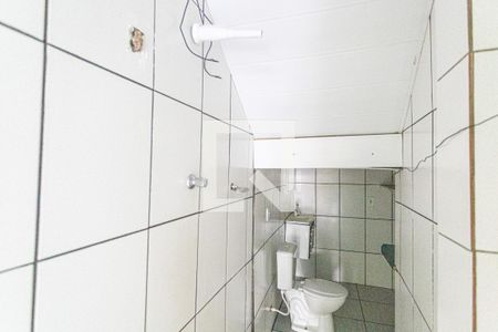 Banheiro de casa à venda com 6 quartos, 120m² em Jardim das Flores, Osasco