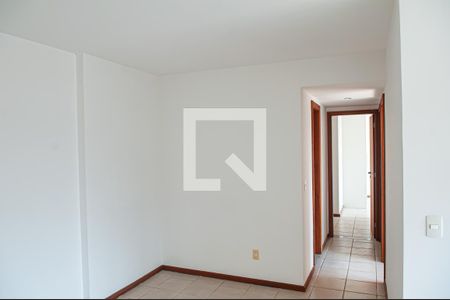 sala de apartamento para alugar com 3 quartos, 85m² em Pechincha, Rio de Janeiro