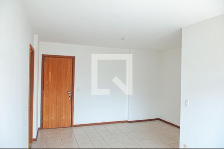 sala de apartamento para alugar com 3 quartos, 85m² em Pechincha, Rio de Janeiro