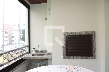 Sala - Churrasqueira de apartamento para alugar com 2 quartos, 78m² em Coqueiros, Florianópolis