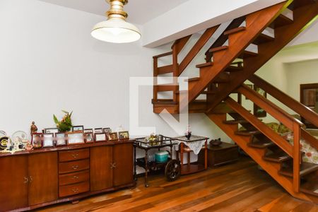 Sala de casa para alugar com 5 quartos, 280m² em Jardim Itu, Porto Alegre