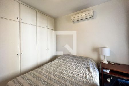 Suíte de apartamento para alugar com 2 quartos, 60m² em Indianópolis, São Paulo