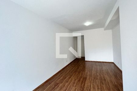 Sala de apartamento à venda com 3 quartos, 77m² em Vila Olímpia, São Paulo