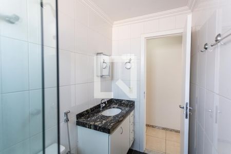 Banheiro da Suíte de apartamento para alugar com 3 quartos, 92m² em Sagrada Família, Belo Horizonte