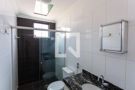 Banheiro da Suíte de apartamento para alugar com 3 quartos, 92m² em Sagrada Família, Belo Horizonte
