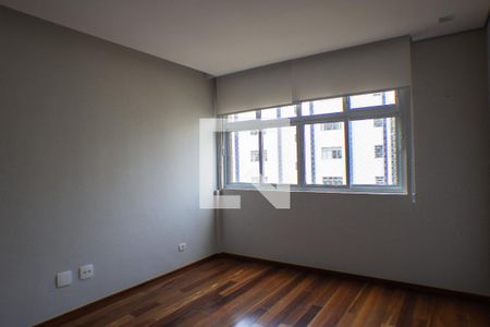 Apartamento à venda com 67m², 2 quartos e 1 vagaSala