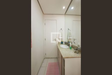 Apartamento à venda com 123m², 4 quartos e 2 vagas Apartamento à venda com 123m², 4 quartos e 2 vagasBanheiro Social