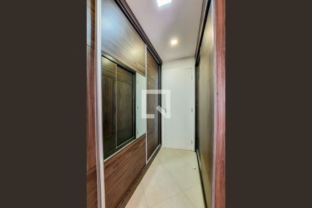 Apartamento à venda com 123m², 4 quartos e 2 vagas Apartamento à venda com 123m², 4 quartos e 2 vagasSuíte