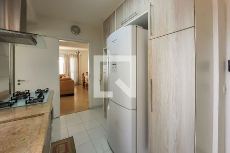 Apartamento à venda com 123m², 4 quartos e 2 vagas Apartamento à venda com 123m², 4 quartos e 2 vagasCozinha