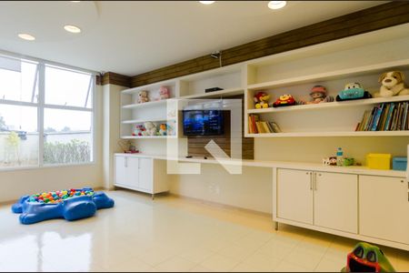 Apartamento à venda com 123m², 4 quartos e 2 vagas Apartamento à venda com 123m², 4 quartos e 2 vagasÁrea Comum