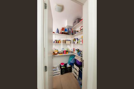 Apartamento à venda com 123m², 4 quartos e 2 vagas Apartamento à venda com 123m², 4 quartos e 2 vagasÁrea de Serviço