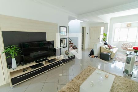 Casa de condomínio para alugar com 280m², 4 quartos e 4 vagasSala de TV