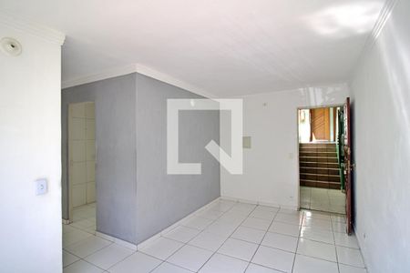 Sala de apartamento à venda com 2 quartos, 48m² em Parque Pinheiros, Taboão da Serra