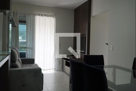 Sala de apartamento para alugar com 2 quartos, 65m² em Itacorubi, Florianópolis