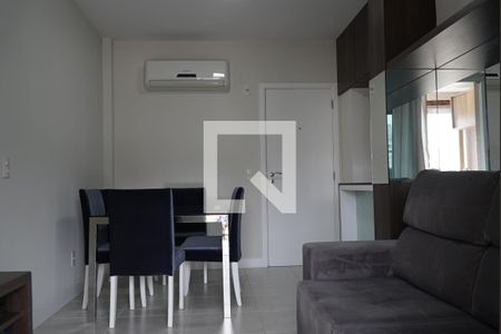 Sala de apartamento para alugar com 2 quartos, 65m² em Itacorubi, Florianópolis