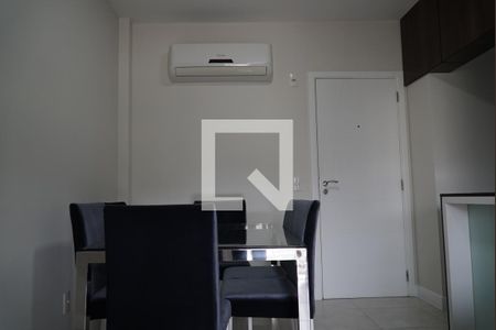 Sala de apartamento para alugar com 2 quartos, 65m² em Itacorubi, Florianópolis