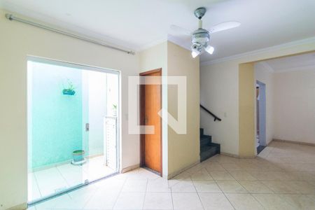 Sala de Estar de casa à venda com 3 quartos, 130m² em Vila Pires, Santo André