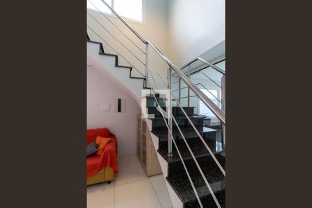 Escada de casa à venda com 3 quartos, 150m² em Parque Renato Maia, Guarulhos