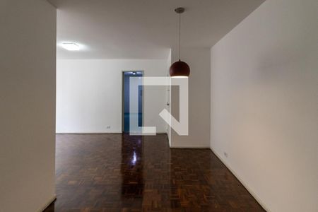 Sala de apartamento para alugar com 3 quartos, 100m² em Moema, São Paulo